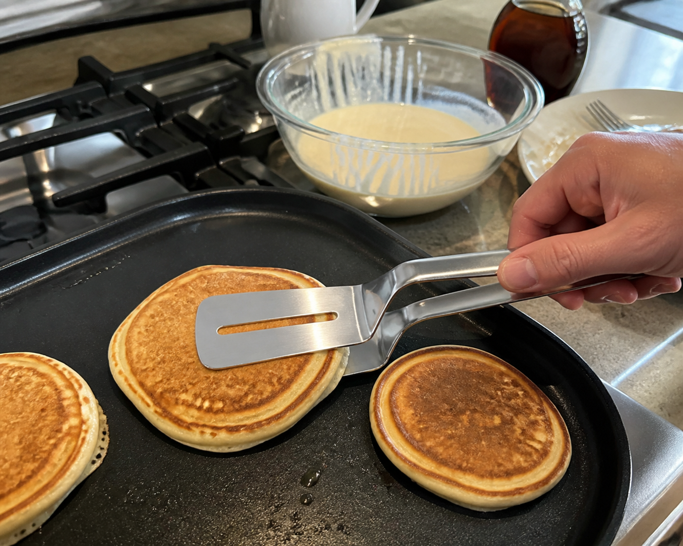 Pancake flipped with stainless steel grill clamp spatula