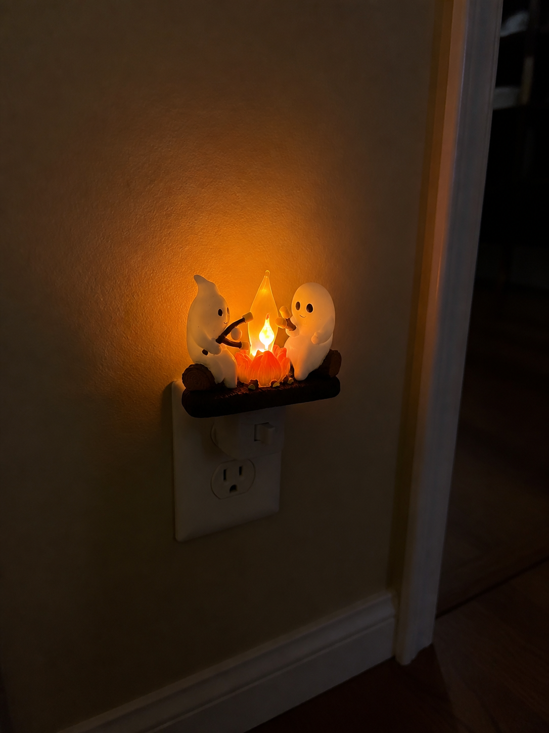 Customer photo of Halloween night light glow