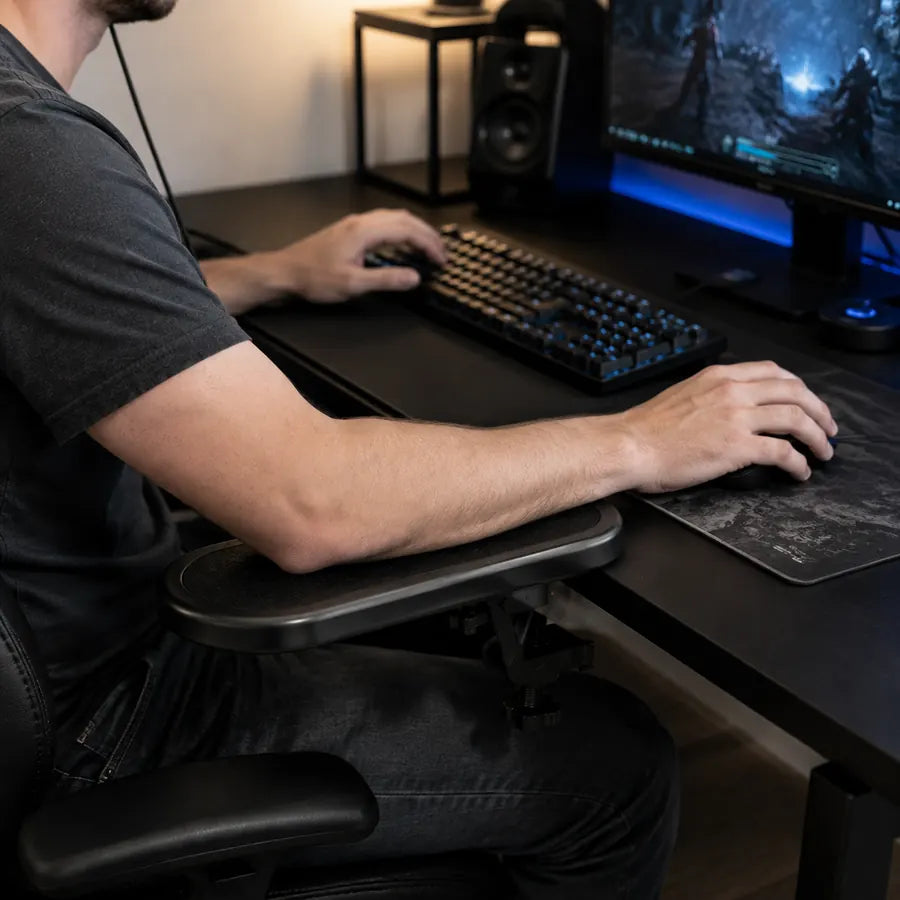 Darnell P. gaming desk review photo