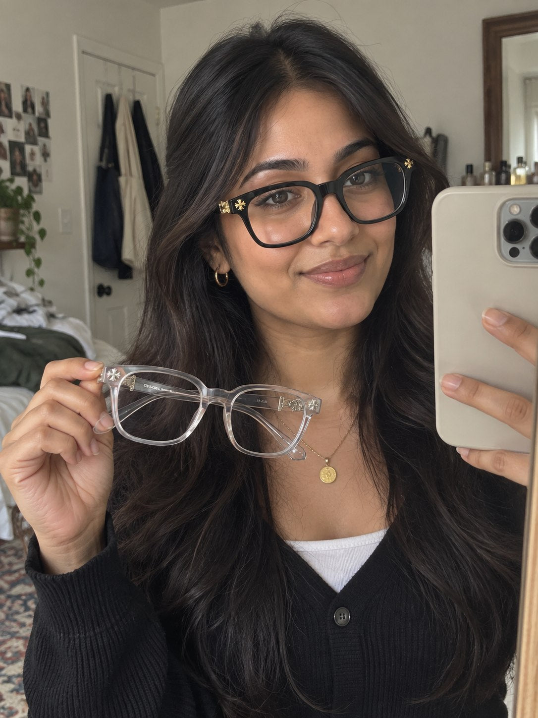 Verified customer comparing available frame styles