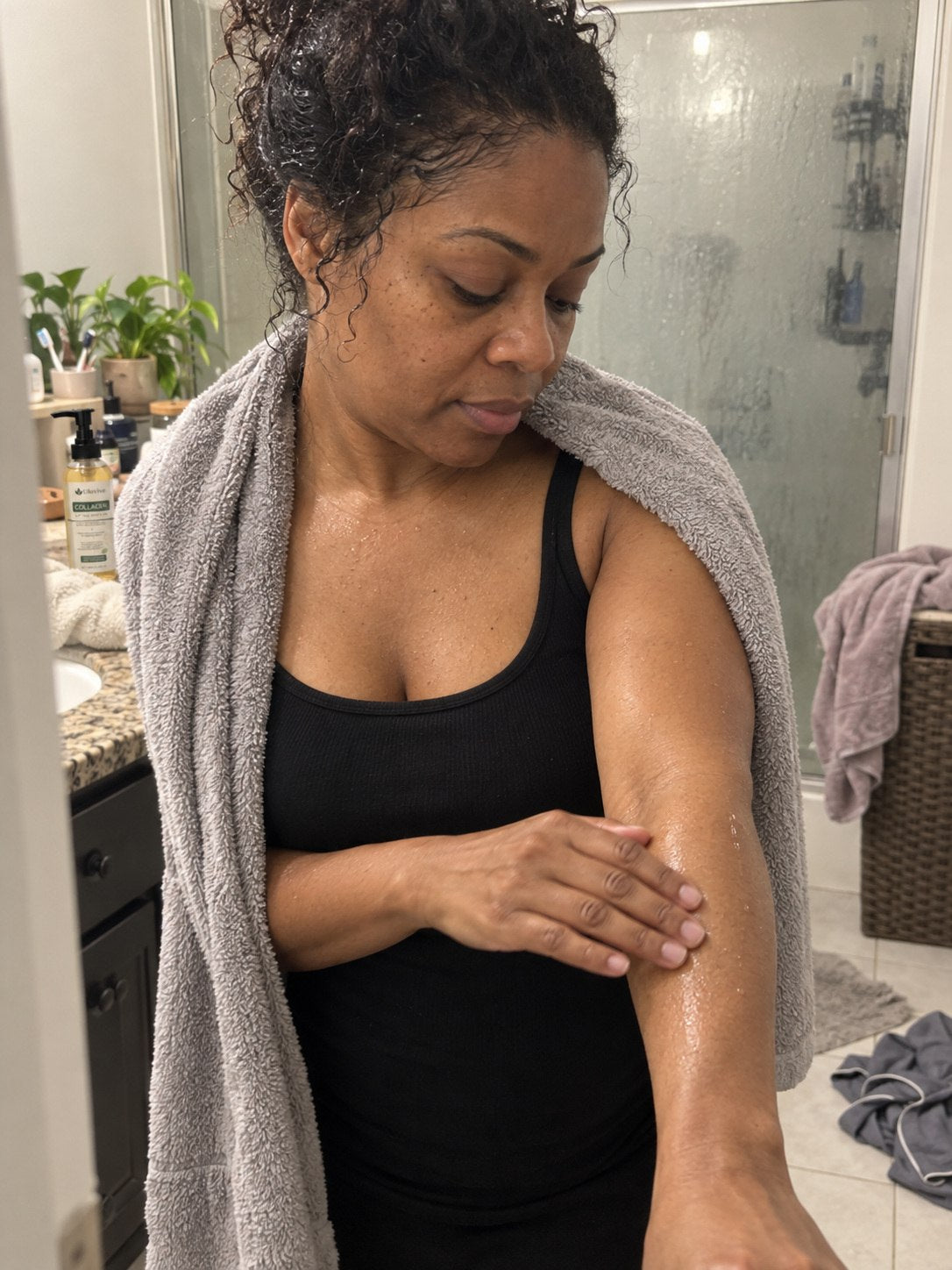 Illustrative image of a body oil recommended between family members